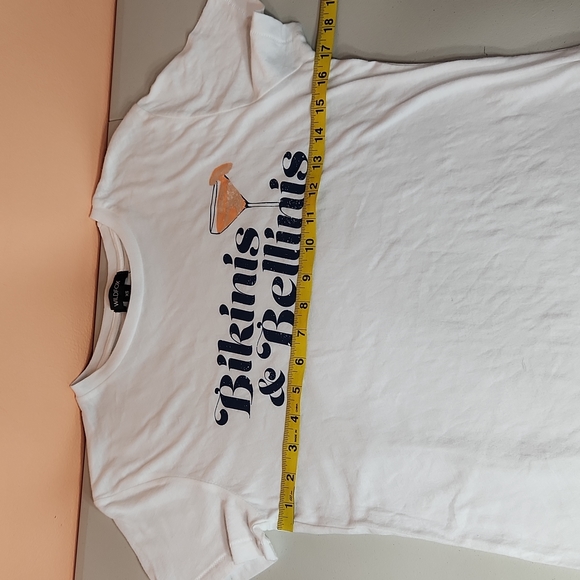 $5☃️Wildfox "Bikinis & Bellinis" Graphic Tee - Picture 4 of 9